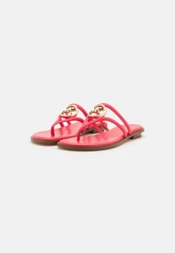 MICHAEL Michael Kors Hampton Flat Sandal - Muiltjes - Pink 11 MICHAEL Michael Kors Hampton Flat Sandal - Muiltjes - Pink -MICHAEL Michael Kors a98e40b8f681464eb04ffa60d6b8eb60