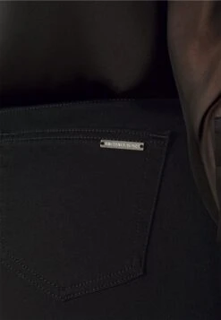 MICHAEL Michael Kors Selma Shank - Flared Jeans - Black 11 MICHAEL Michael Kors Selma Shank - Flared Jeans - Black -MICHAEL Michael Kors abd71f945ea348e493ca2cd5c710f326