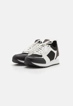 MICHAEL Michael Kors Billie Trainer - Sneakers Laag - Black/Optic White 11 MICHAEL Michael Kors Billie Trainer - Sneakers Laag - Black/Optic White -MICHAEL Michael Kors abf6f0e86730459eb100c23687e2fd8a