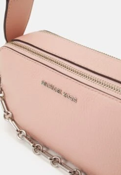 MICHAEL Michael Kors Jet Set Camra Xbody - Schoudertas - Pink 11 MICHAEL Michael Kors Jet Set Camra Xbody - Schoudertas - Pink -MICHAEL Michael Kors ac834f6001c045b19df9ce779de30d72