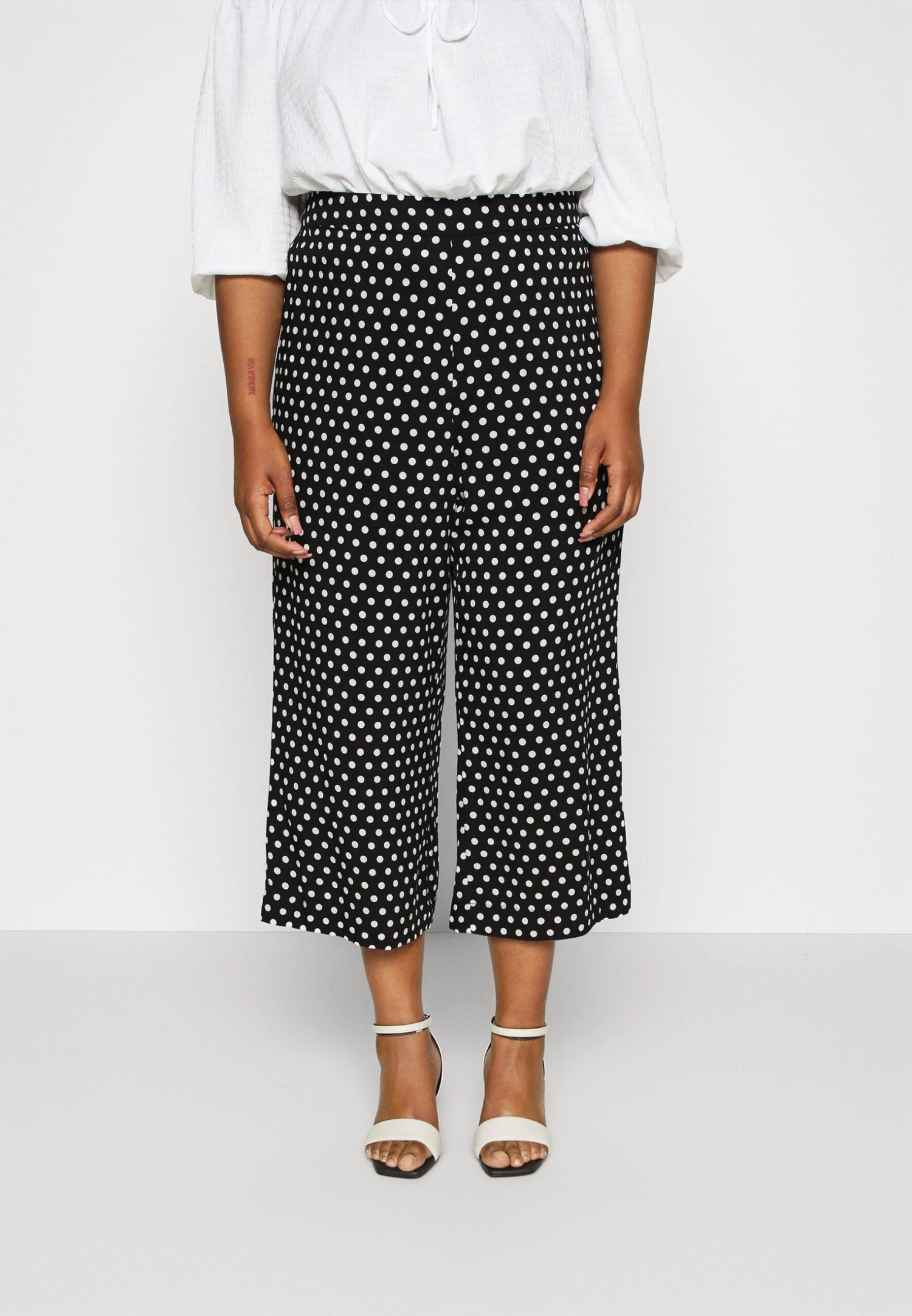 MICHAEL Michael Kors Polka Dot Wide Leg Pant - Broek - Black/White 3 MICHAEL Michael Kors Polka Dot Wide Leg Pant - Broek - Black/White