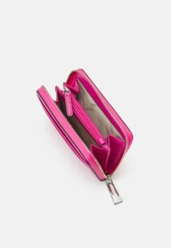 MICHAEL Michael Kors Jet Set Charm- Portemonnee - Cerise 9 MICHAEL Michael Kors Jet Set Charm- Portemonnee - Cerise -MICHAEL Michael Kors addbdf9647a64965ae5078d234384b7b