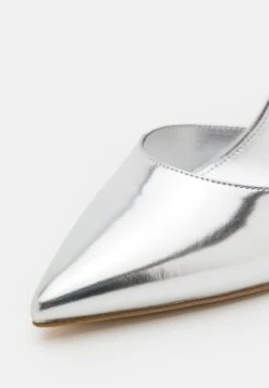 MICHAEL Michael Kors Imani - Klassieke Pumps - Silver-Coloured 15 MICHAEL Michael Kors Imani - Klassieke Pumps - Silver-Coloured -MICHAEL Michael Kors b0023f8072c241a09ab7ccea0212a5f3