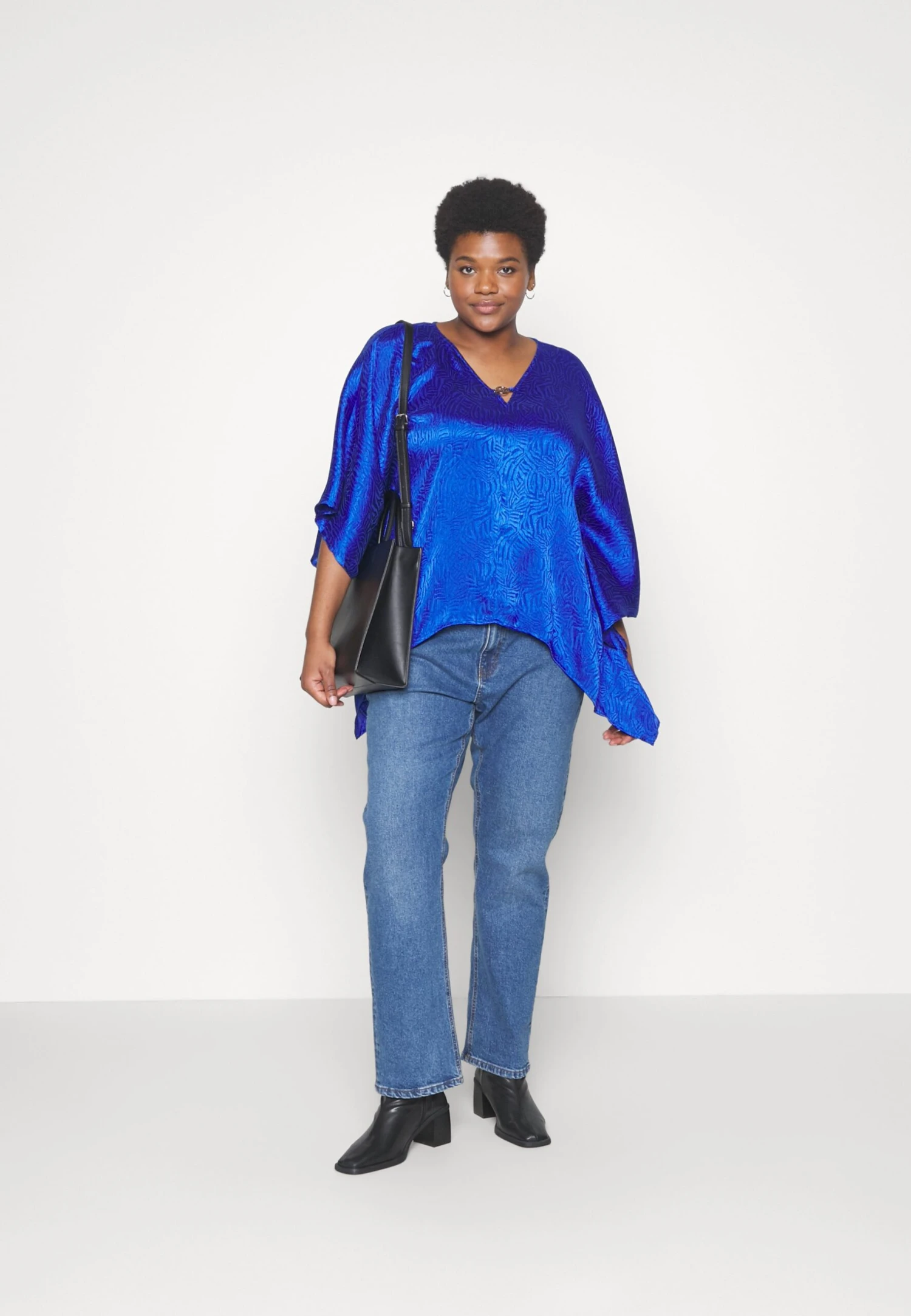 MICHAEL Michael Kors Hank Logo Top - Blouse - Royal 4 MICHAEL Michael Kors Hank Logo Top - Blouse - Royal - Afbeelding 2