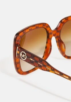 Michael Kors Mallorca - Zonnebril - Amber Heritage 9 Michael Kors Mallorca - Zonnebril - Amber Heritage -MICHAEL Michael Kors b31285981e40426b8c80136ce7637167
