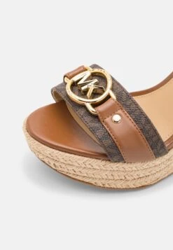 MICHAEL Michael Kors Rory Wedge - Sandalen Met Hoge Hak - Luggage 15 MICHAEL Michael Kors Rory Wedge - Sandalen Met Hoge Hak - Luggage -MICHAEL Michael Kors b3eccb62af084179b57efa393b0a0845
