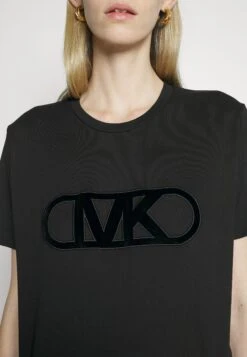 MICHAEL Michael Kors Empire Charm- T-Shirt Print - Black 11 MICHAEL Michael Kors Empire Charm- T-Shirt Print - Black -MICHAEL Michael Kors b6559025d72c472880d78cf172c70273