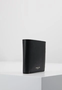 Michael Kors BillfoldCoin - Portemonnee - Black 11 Michael Kors BillfoldCoin - Portemonnee - Black -MICHAEL Michael Kors b98809f2abdf4051a8500d40981658c9