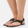 MICHAEL Michael Kors Jilly Flat- Teensandalen - Black 1 MICHAEL Michael Kors Jilly Flat- Teensandalen - Black -MICHAEL Michael Kors c38464aee2c94a97ab5b980c7237811f