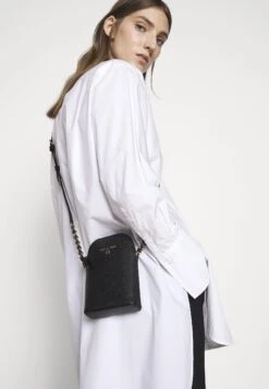 MICHAEL Michael Kors Jet Set Charm Xbody - Schoudertas - Black 9 MICHAEL Michael Kors Jet Set Charm Xbody - Schoudertas - Black -MICHAEL Michael Kors c6b98cf8f7014073a739adcf93666e07