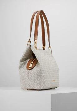 MICHAEL Michael Kors Raven Shoulder Bag - Handtas - Vanilla -MICHAEL Michael Kors ca58c4d77108404fa4ed64b72b0366ba