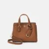 MICHAEL Michael Kors Chantal Xbody - Schoudertas - Luggage 2 MICHAEL Michael Kors Chantal Xbody - Schoudertas - Luggage -MICHAEL Michael Kors cb7a938eb4ac4ad7ae101947450b5711