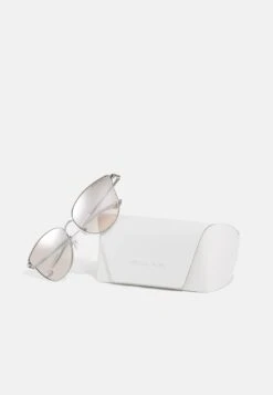 Michael Kors Salt Lake City - Zonnebril - Silver-Coloured 10 Michael Kors Salt Lake City - Zonnebril - Silver-Coloured -MICHAEL Michael Kors ccbaf9620bc34f47902ee5ef000f7337