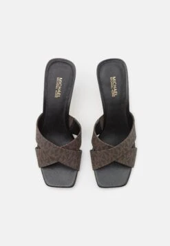 MICHAEL Michael Kors Clara Mule - Muiltjes Met Hak - Brown 13 MICHAEL Michael Kors Clara Mule - Muiltjes Met Hak - Brown -MICHAEL Michael Kors ccce07bd3add439f970ba6f12ccaeff8