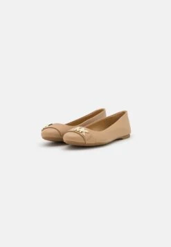 MICHAEL Michael Kors Jilly Ballet - Ballerina'S - Camel 11 MICHAEL Michael Kors Jilly Ballet - Ballerina'S - Camel -MICHAEL Michael Kors d1c520ded8ca4bd5ba94158beab560fa