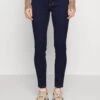 MICHAEL Michael Kors Selma- Jeans Skinny Fit - Twilight Wash 1 MICHAEL Michael Kors Selma- Jeans Skinny Fit - Twilight Wash -MICHAEL Michael Kors d1ec0d6708d44eabad3639f3ce51c649