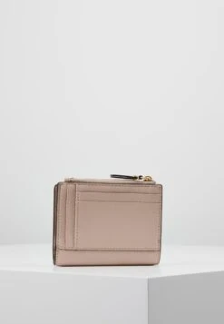 MICHAEL Michael Kors Jet Set Snap Billfold Small - Portemonnee - Soft Pink 13 MICHAEL Michael Kors Jet Set Snap Billfold Small - Portemonnee - Soft Pink -MICHAEL Michael Kors d565b461a18742ddb9e9bddc10ca825f
