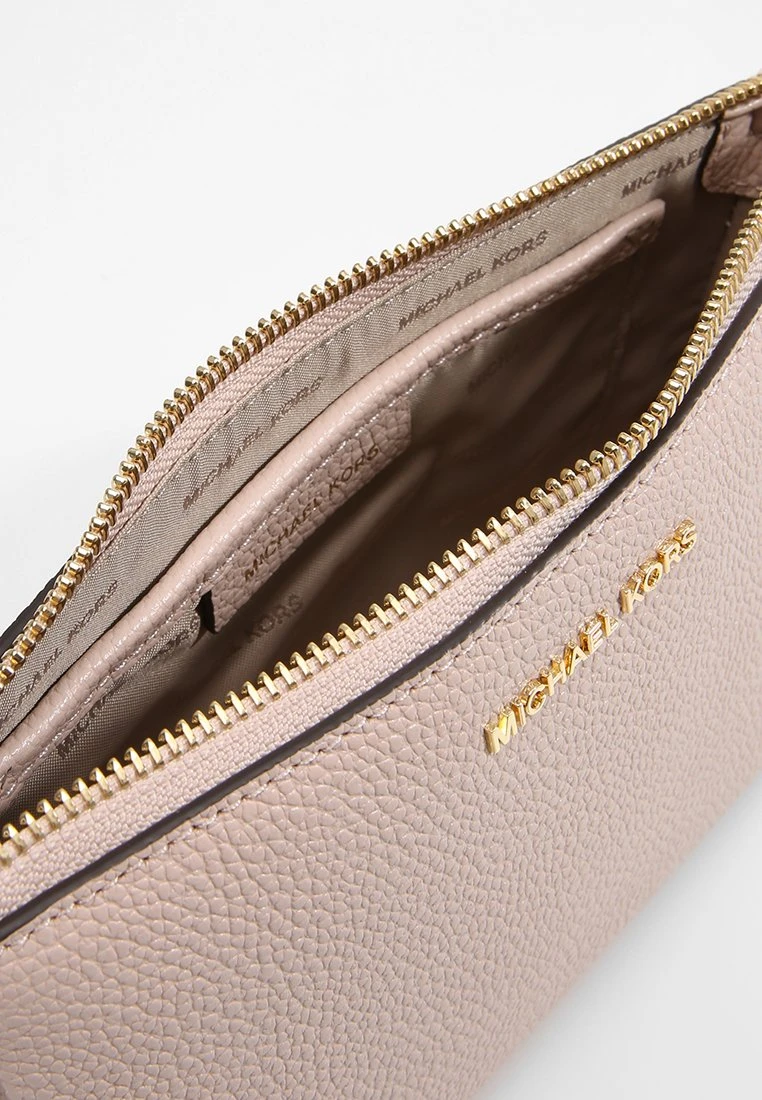 MICHAEL Michael Kors Jet Set Medium Chain Pouchette - Handtas - Soft Pink 7 MICHAEL Michael Kors Jet Set Medium Chain Pouchette - Handtas - Soft Pink - Afbeelding 5