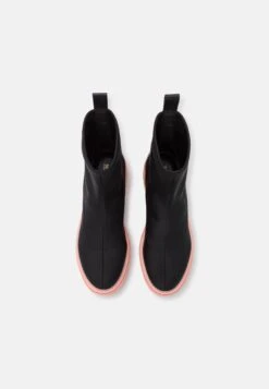 MICHAEL Michael Kors Comet Lug Bootie - Korte Laarzen - Guava Multi-Coloured 11 MICHAEL Michael Kors Comet Lug Bootie - Korte Laarzen - Guava Multi-Coloured -MICHAEL Michael Kors de600af0cdf943e1af8ba15199341712