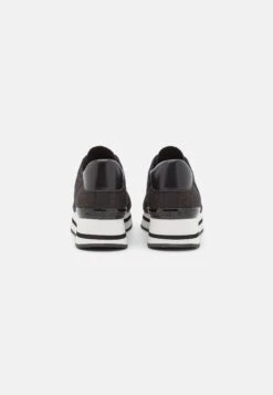 MICHAEL Michael Kors Monique Trainer - Sneakers Laag - Black/Bronze 12 MICHAEL Michael Kors Monique Trainer - Sneakers Laag - Black/Bronze -MICHAEL Michael Kors df49cbd0cdc94968945a35c2e6b6a4fa