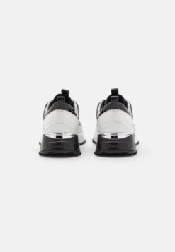 MICHAEL Michael Kors Theo Trainer - Sneakers Laag - Optic White/Black 12 MICHAEL Michael Kors Theo Trainer - Sneakers Laag - Optic White/Black -MICHAEL Michael Kors df7a073c6d7e4a4ab7a6006543a9e7f9