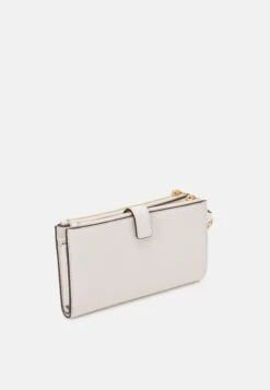 MICHAEL Michael Kors Jet Set- Clutch - Optic White 7 MICHAEL Michael Kors Jet Set- Clutch - Optic White -MICHAEL Michael Kors e33487994d9d4e4c9860c0acadb811c1