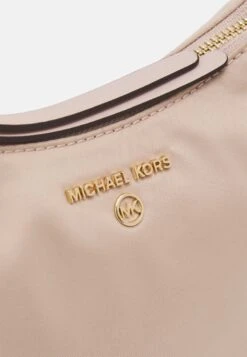 MICHAEL Michael Kors Jet Charm Pouchette Xbody - Handtas - Soft Pink 9 MICHAEL Michael Kors Jet Charm Pouchette Xbody - Handtas - Soft Pink -MICHAEL Michael Kors e4d37bfac53945eb808a43b13b5eae28