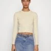 MICHAEL Michael Kors Crop Crew Top - Longsleeve - Gold 1 MICHAEL Michael Kors Crop Crew Top - Longsleeve - Gold -MICHAEL Michael Kors e867c6c8c76a41f599beeeb8f8f9d604