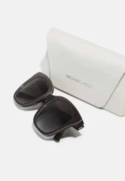 Michael Kors San Marino - Zonnebril - Brown -MICHAEL Michael Kors ebc2853243e349539288e151c53f344d