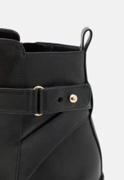 MICHAEL Michael Kors Darcy Heeled - Korte Laarzen - Black 15 MICHAEL Michael Kors Darcy Heeled - Korte Laarzen - Black -MICHAEL Michael Kors ec39feacba044441b80cddc198195052