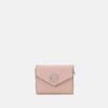 MICHAEL Michael Kors Greenwich Trifold - Portemonnee - Pink 2 MICHAEL Michael Kors Greenwich Trifold - Portemonnee - Pink -MICHAEL Michael Kors ef28ee58d7854912933ebb16ee5c2747