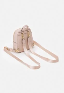 MICHAEL Michael Kors Elliot Backpack - Rugzak - Soft Pink 11 MICHAEL Michael Kors Elliot Backpack - Rugzak - Soft Pink -MICHAEL Michael Kors f081b379bd8c4962be7d73c89045096e