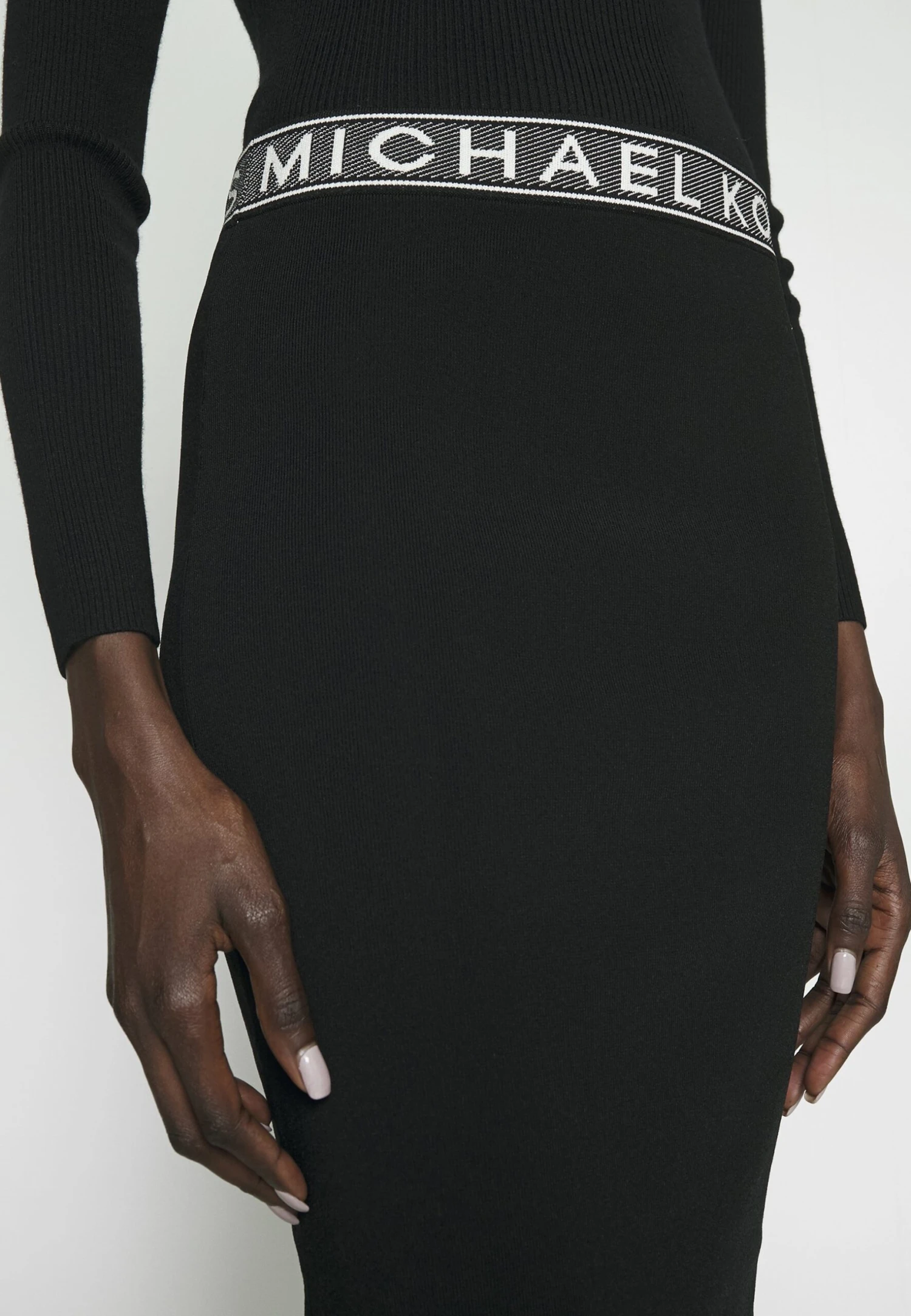 MICHAEL Michael Kors Tape Midi Skirt - Kokerrok - Black 8 MICHAEL Michael Kors Tape Midi Skirt - Kokerrok - Black - Afbeelding 6