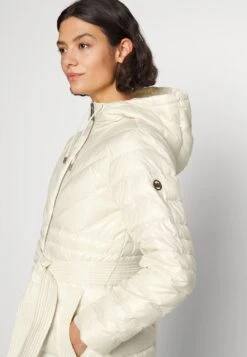 MICHAEL Michael Kors Long Fitted Puffer - Donsjas - Bone 11 MICHAEL Michael Kors Long Fitted Puffer - Donsjas - Bone -MICHAEL Michael Kors f26d45f631154c74a51c8361003c9c0e