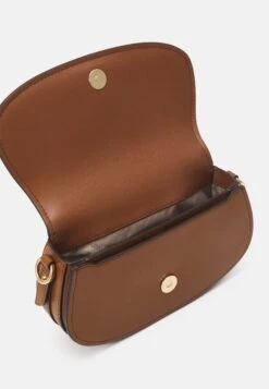 MICHAEL Michael Kors Mila Chain Sling - Schoudertas - Luggage 9 MICHAEL Michael Kors Mila Chain Sling - Schoudertas - Luggage -MICHAEL Michael Kors f30aa15f3b70436ea114081a3b110bf0