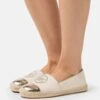 MICHAEL Michael Kors Kendrick Toe Cap - Espadrilles - Gold-Coloured 1 MICHAEL Michael Kors Kendrick Toe Cap - Espadrilles - Gold-Coloured -MICHAEL Michael Kors f57eb82b325f409ab843bfd751fd6faa