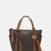 MICHAEL Michael Kors Sullivan Tote - Handtas - Brown/Acorn 2 MICHAEL Michael Kors Sullivan Tote - Handtas - Brown/Acorn -MICHAEL Michael Kors f6174555ff8f4a73ac7204ac82cab031