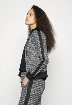 MICHAEL Michael Kors Charm- Sweater Met Rits - Black 13 MICHAEL Michael Kors Charm- Sweater Met Rits - Black -MICHAEL Michael Kors f6681e5d220b4580a79896d93929e116