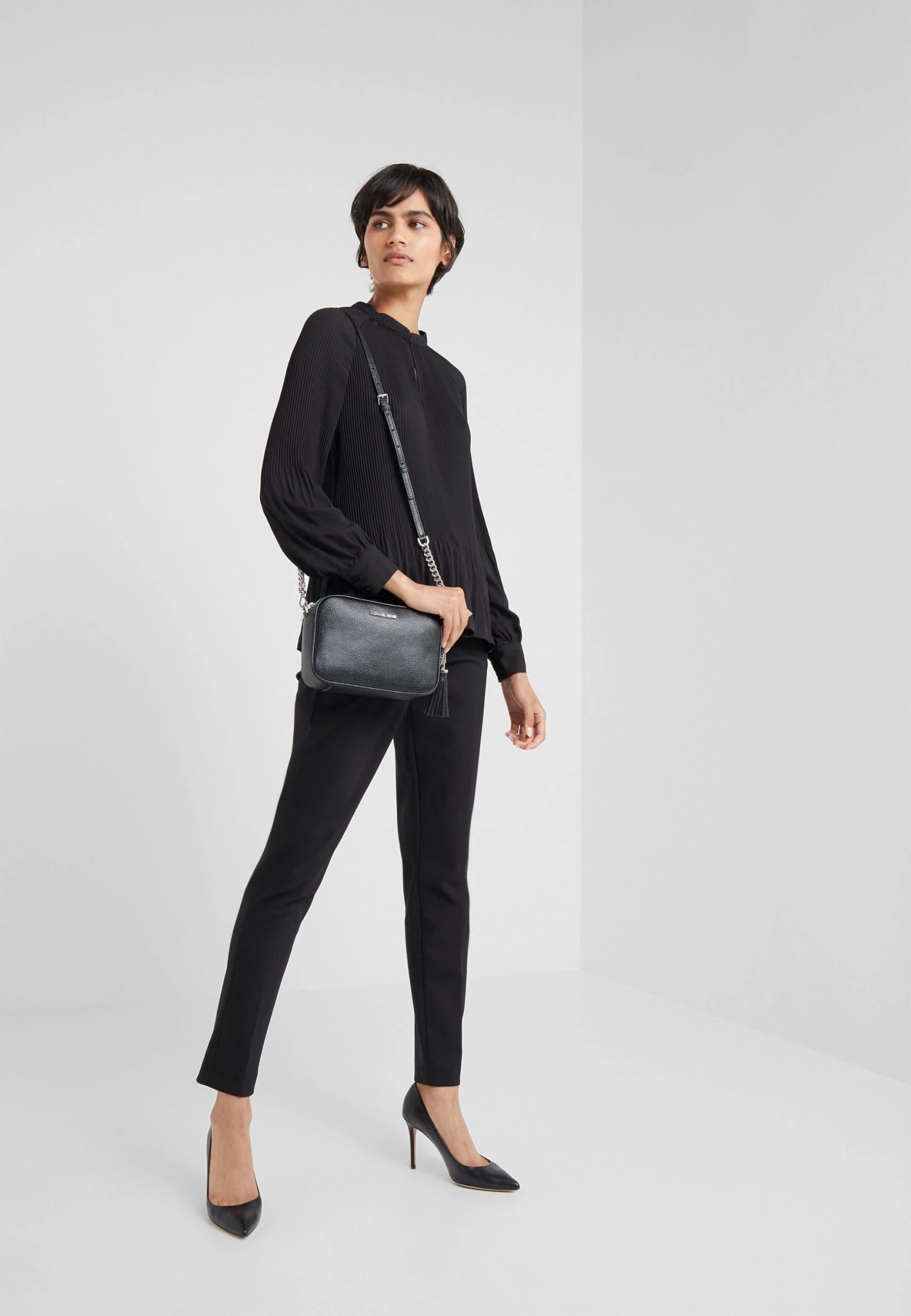 MICHAEL Michael Kors Jet Camera - Schoudertas - Black 4 MICHAEL Michael Kors Jet Camera - Schoudertas - Black - Afbeelding 2