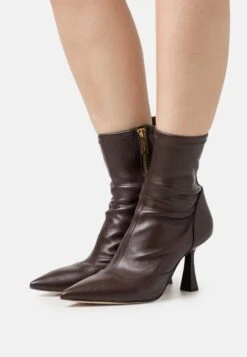 MICHAEL Michael Kors Clara- Korte Laarzen - Chocolate