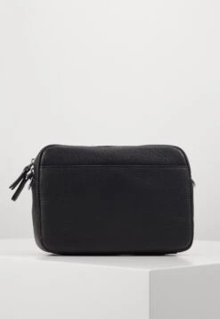 Michael Kors Utility Xbody - Schoudertas - Black 11 Michael Kors Utility Xbody - Schoudertas - Black -MICHAEL Michael Kors fa82a63e66e34935adcf1be35c1e1b60
