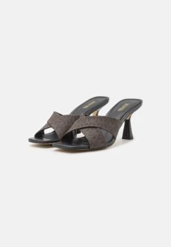 MICHAEL Michael Kors Clara Mule - Muiltjes Met Hak - Brown 11 MICHAEL Michael Kors Clara Mule - Muiltjes Met Hak - Brown -MICHAEL Michael Kors fe657a03ed9347f0961659fb3610ad55