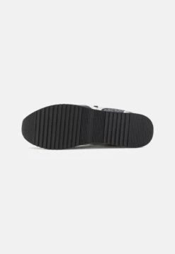 MICHAEL Michael Kors Mariah Trainer - Sneakers Laag - Black/Optic White 14 MICHAEL Michael Kors Mariah Trainer - Sneakers Laag - Black/Optic White -MICHAEL Michael Kors fefabb8f4e0347299dc9f90cbf78ace4