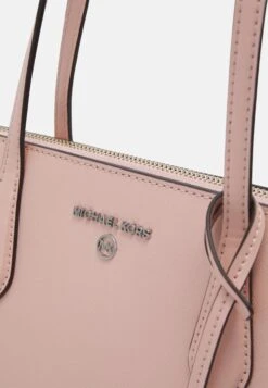 MICHAEL Michael Kors Marilyn Tote - Handtas - Pink 13 MICHAEL Michael Kors Marilyn Tote - Handtas - Pink -MICHAEL Michael Kors ff4325085ed244f38e7d7c9bae7a66bc